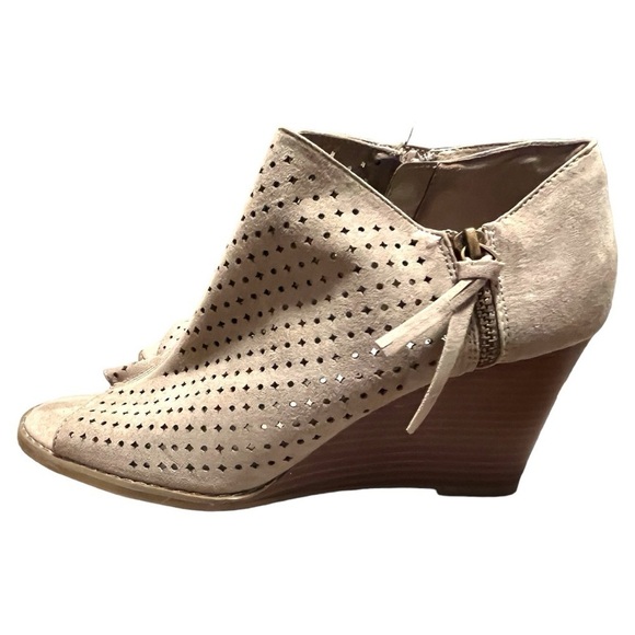 Anne Klein Akreesey Ankle Suede Wedge Shootie - Picture 5 of 12